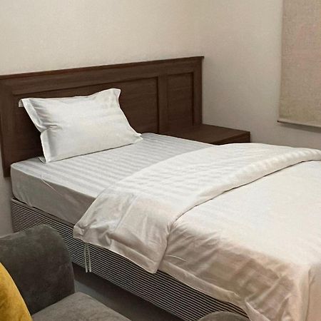 ريزا الفندقية Reeza Suites Al-Chubar Zewnętrze zdjęcie