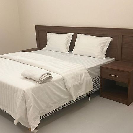 ريزا الفندقية Reeza Suites Al-Chubar Zewnętrze zdjęcie